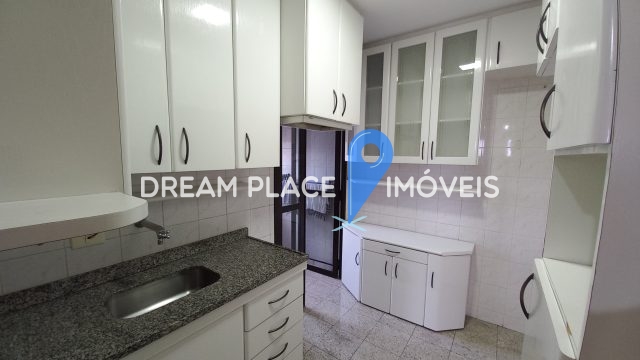 Apartamento com 3 dormitórios, 1 suíte,  andar alto,  a 350 metros da estação São Judas do metrô