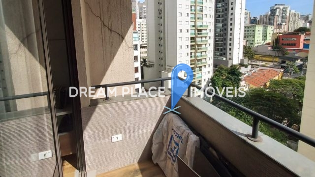 Apartamento Duplex, modernizado, 73 m², 2 suítes, 2 vagas, varanda gourmet e sacada Vila Mariana