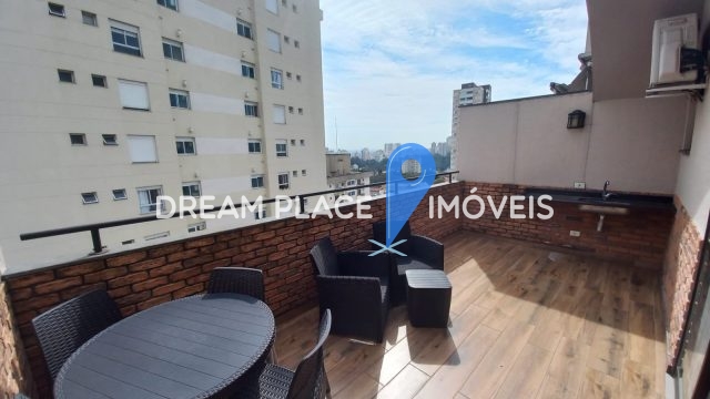 Apartamento Duplex, modernizado, 73 m², 2 suítes, 2 vagas, varanda gourmet e sacada Vila Mariana