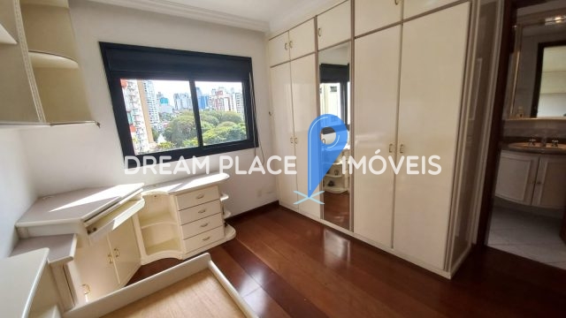 Apartamento à venda em Chácara Klabin por R$ 2.500.000 com 186m², 4 quartos, 4 vagas, 3 suítes