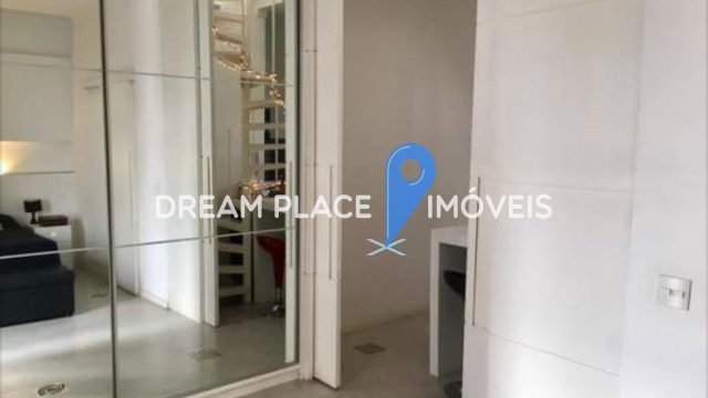 Apartamento Duplex, modernizado, 73 m², 2 suítes, 2 vagas, varanda gourmet e sacada Vila Mariana